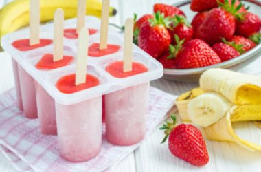 Voici 6 recettes de popsicles DIY pour rafraîchir l'été
