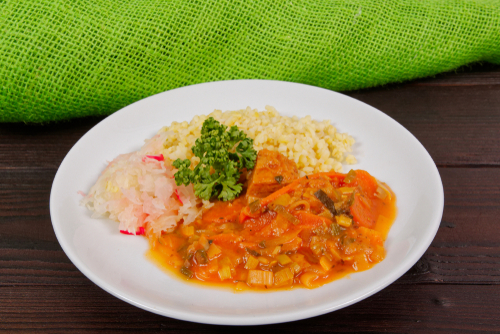 Gulasch di seitan, la ricetta facile e veloce della variante vegan del ...