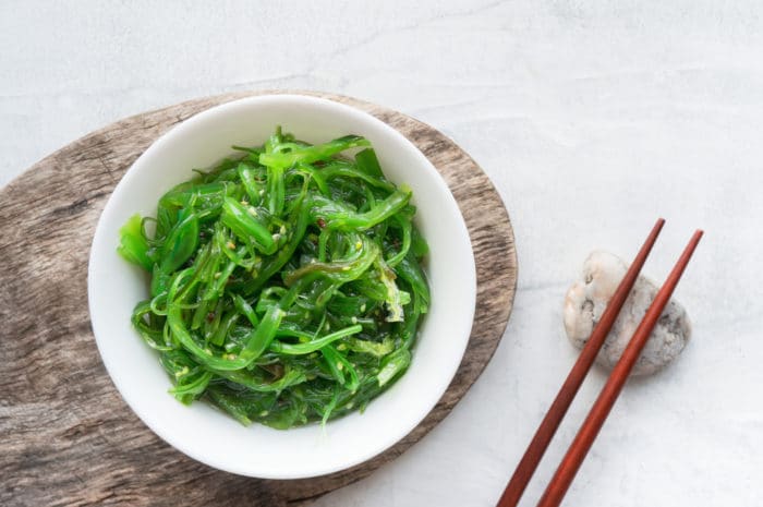 Alga nori, tutti i benefici e gli utilizzi dell'alga faosa per il sushi