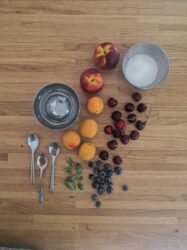 Come fare una macedonia di frutta speziata
